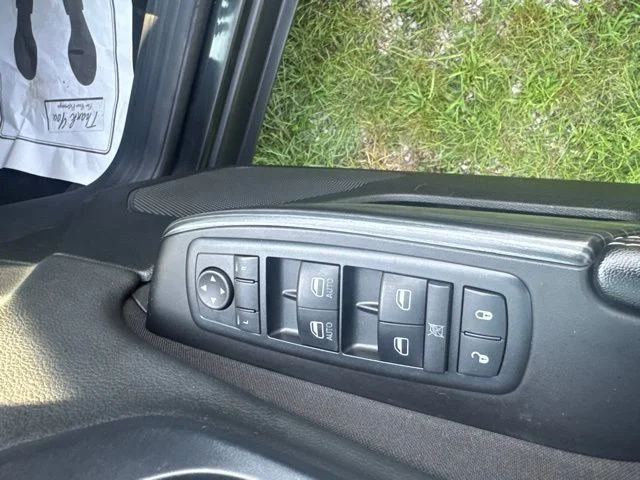 Used 2014 Black Jeep Latitude image 15