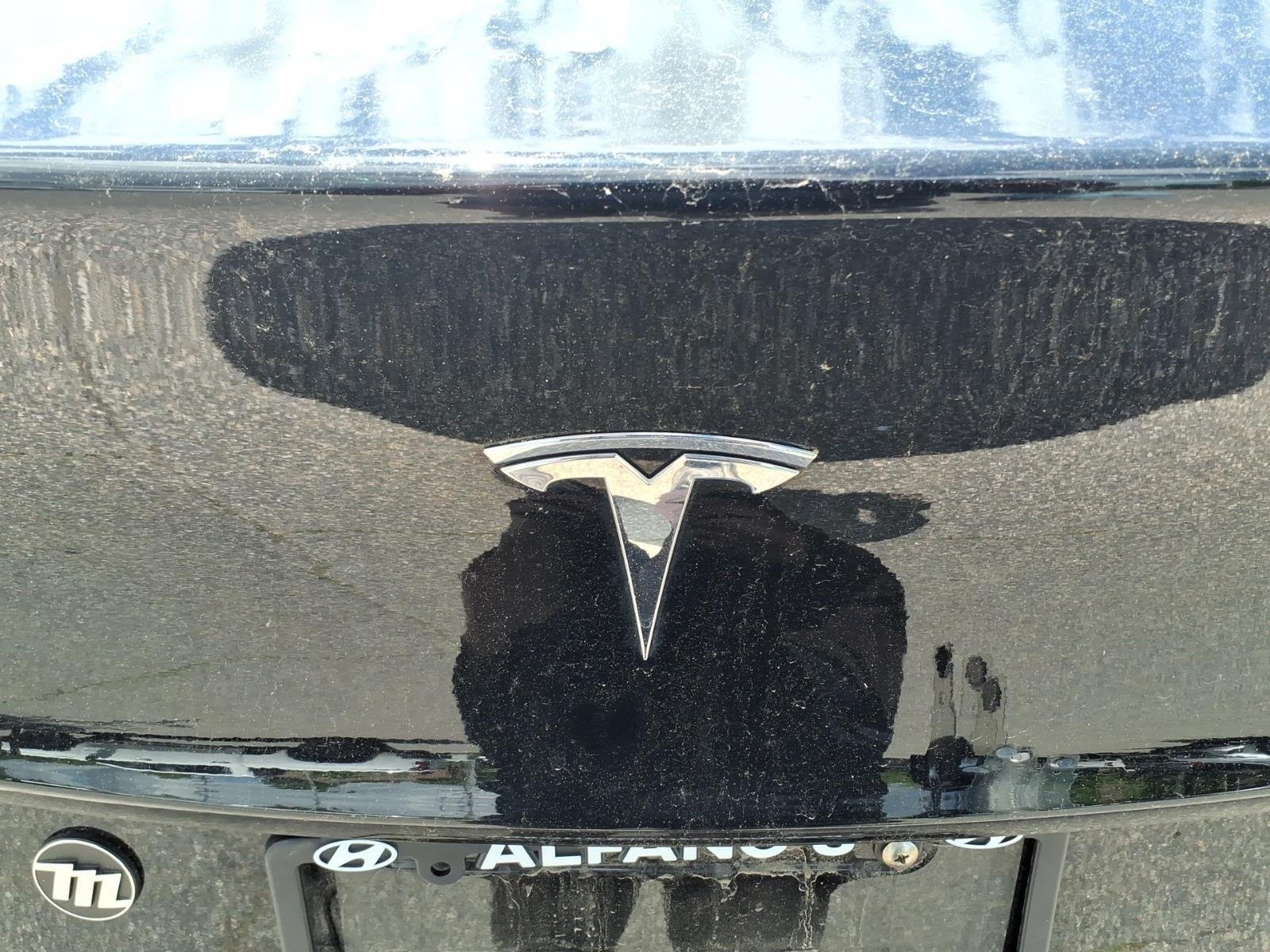 Used 2021 Solid Black Tesla Long Range image 14