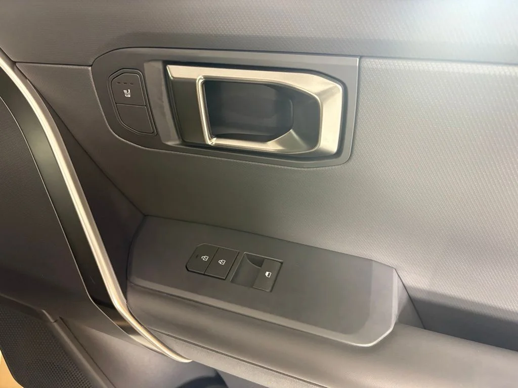 New 2027 Brown Kia X-Line S image 13