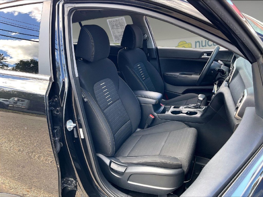 Used 2018 Black Cherry Kia LX image 10