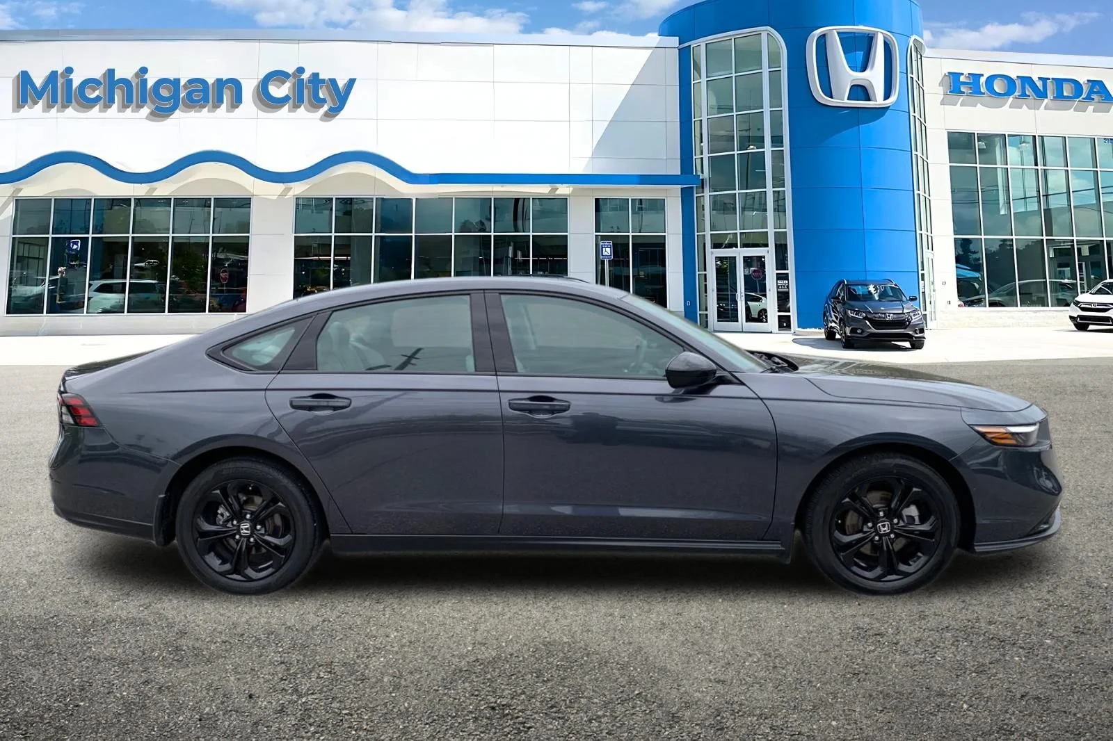 Used 2025 Gray Honda SE image 6