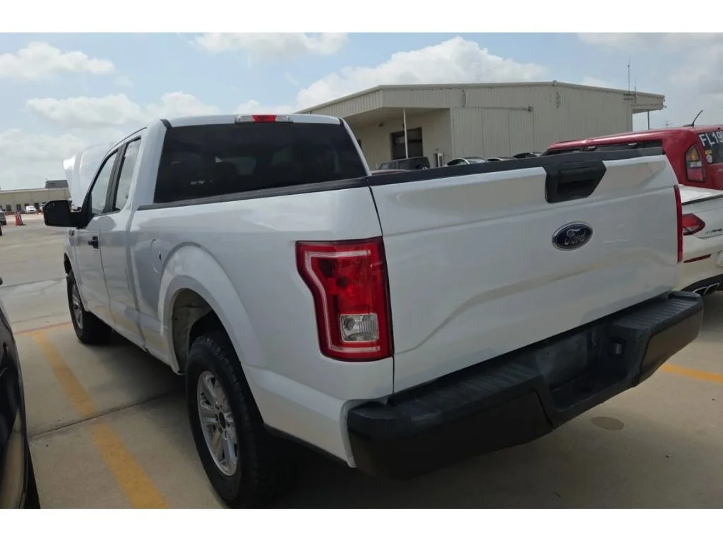 Used 2017 Oxford White Ford XL image 5