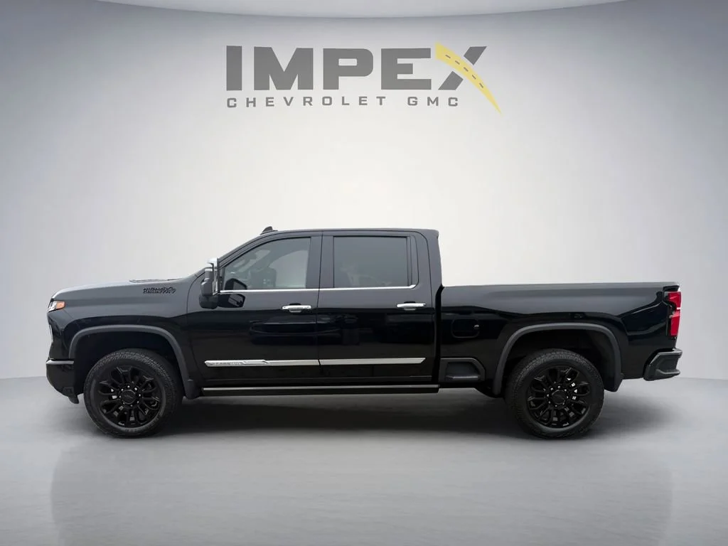 Used 2025 Black Chevrolet High Country image 2