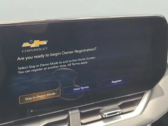 New 2027 Summit White Chevrolet LT image 28
