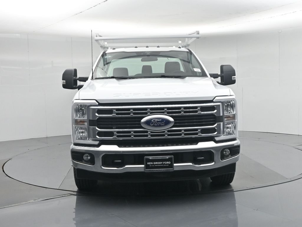 New 2025 Oxford White Ford XL image 59