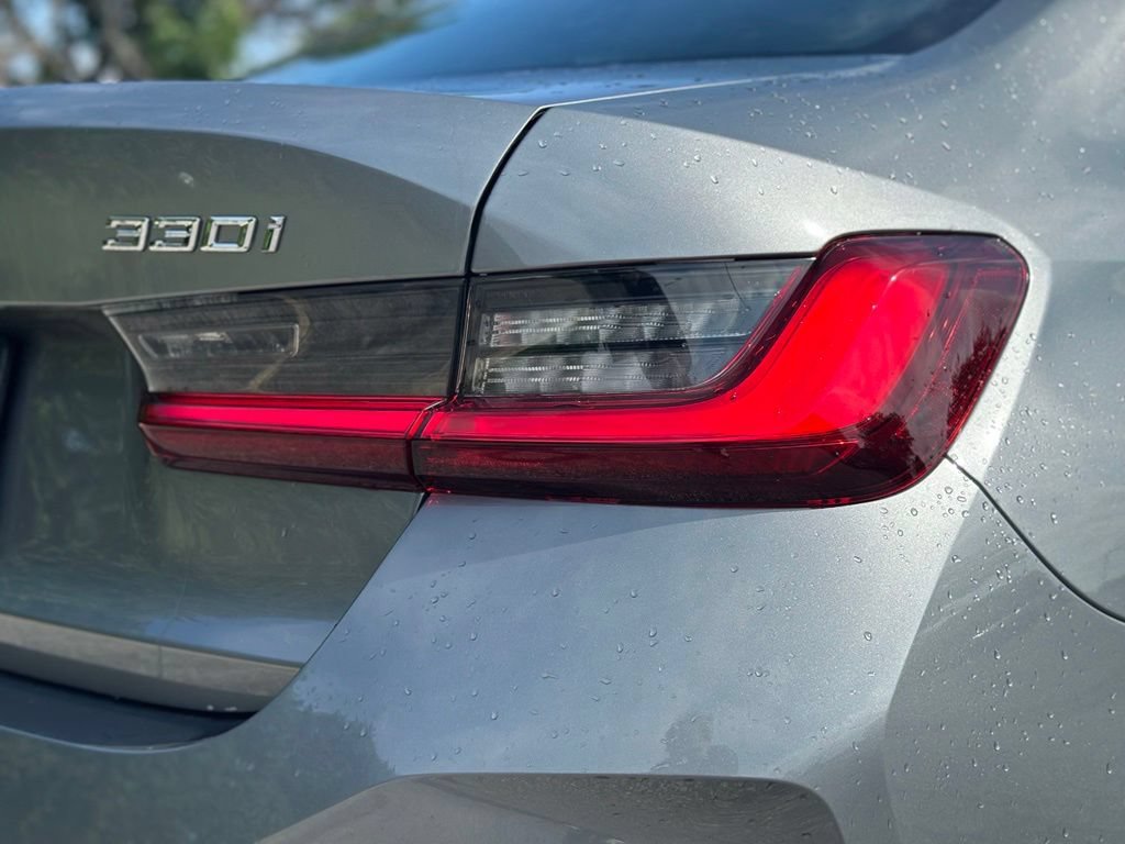 New 2026 Skyscraper Grey Metallic BMW 330i xDrive image 11