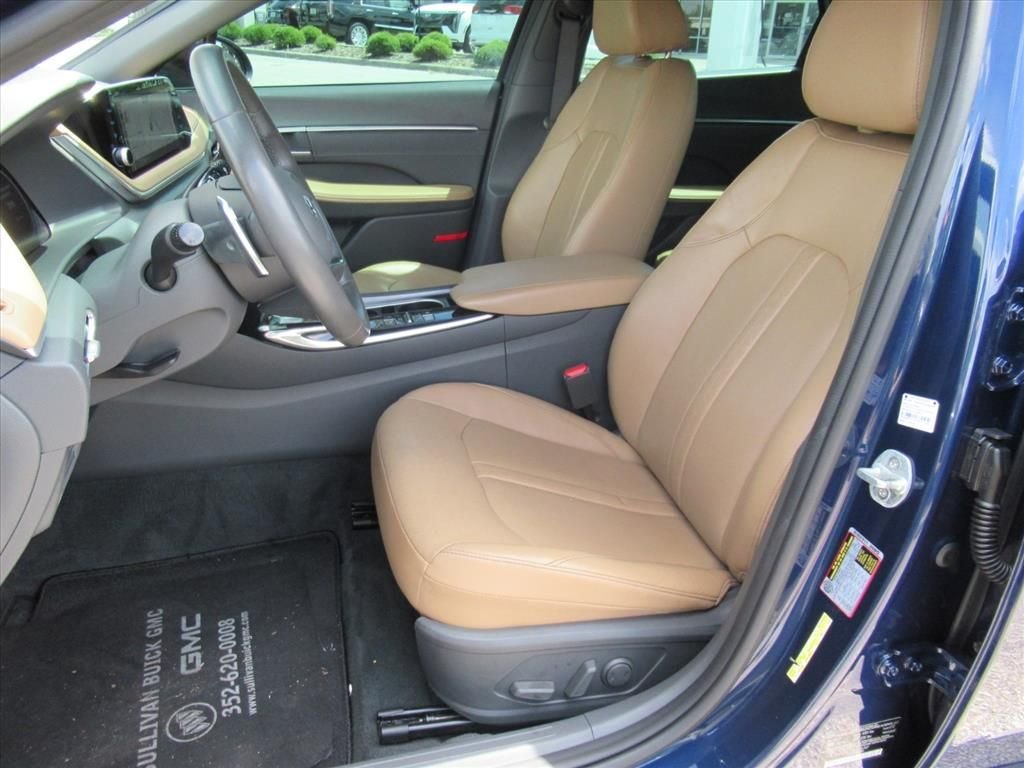 Used 2021 Blue Hyundai Limited image 18