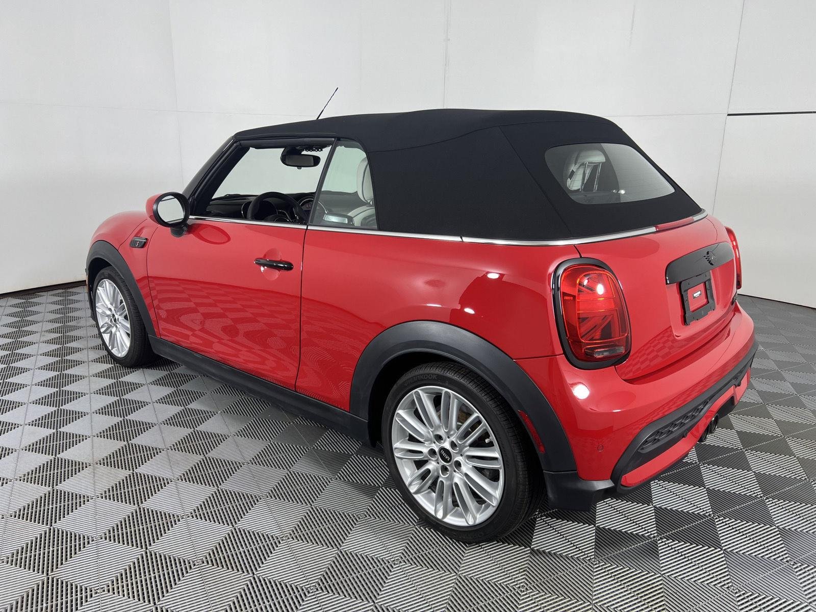 Used 2024 Chili Red MINI Cooper S image 8