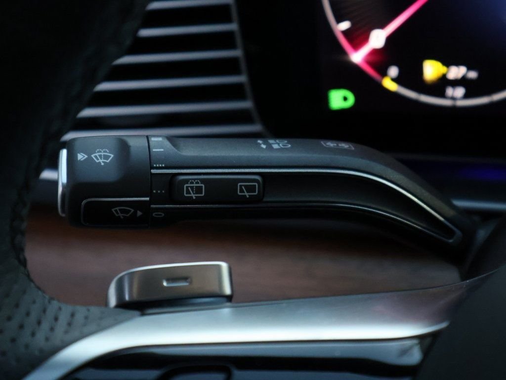 2025 Mercedes-Benz GLS Base - Photo 37