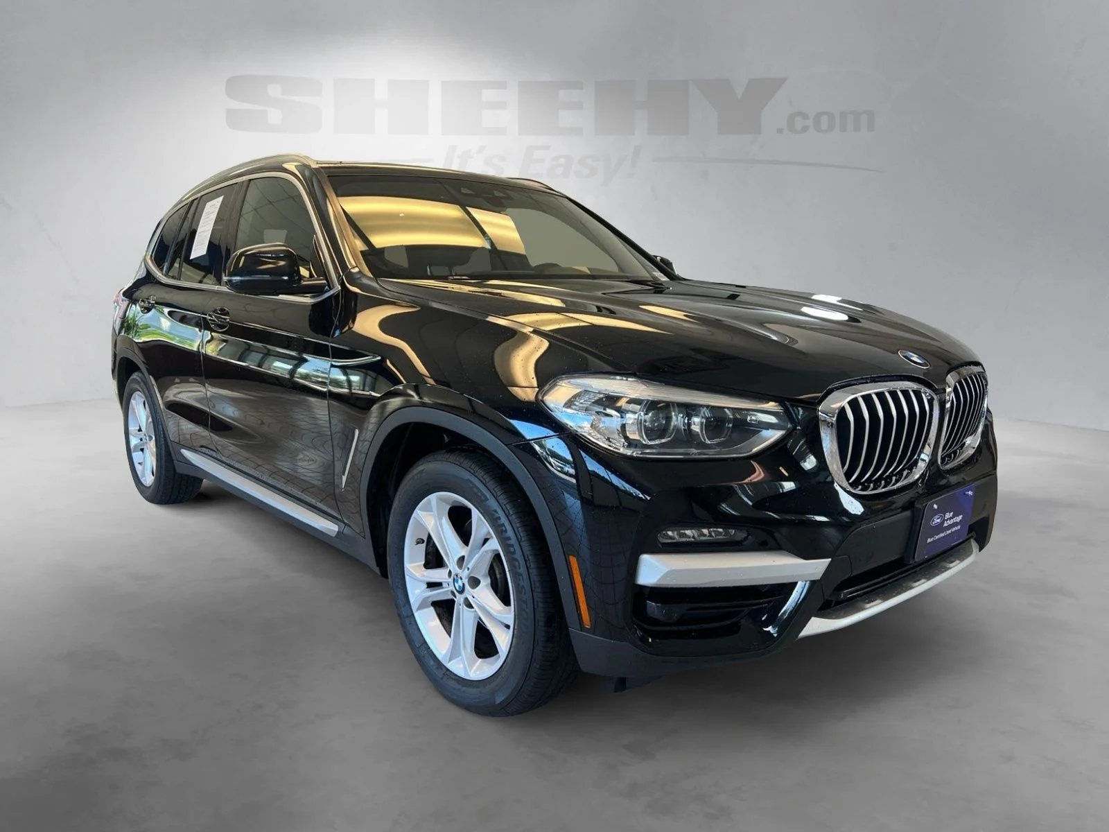Used 2021 Black Sapphire Metallic BMW xDrive30i image 2