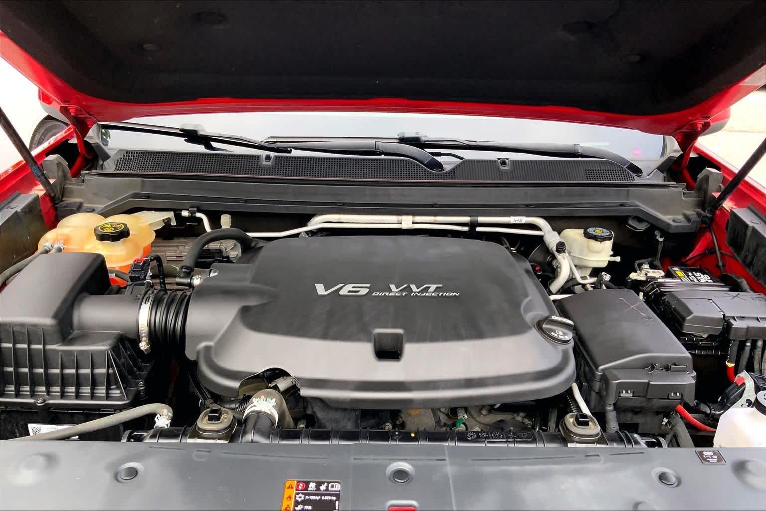 Used 2017 Cardinal Red GMC 4WD SLE image 27