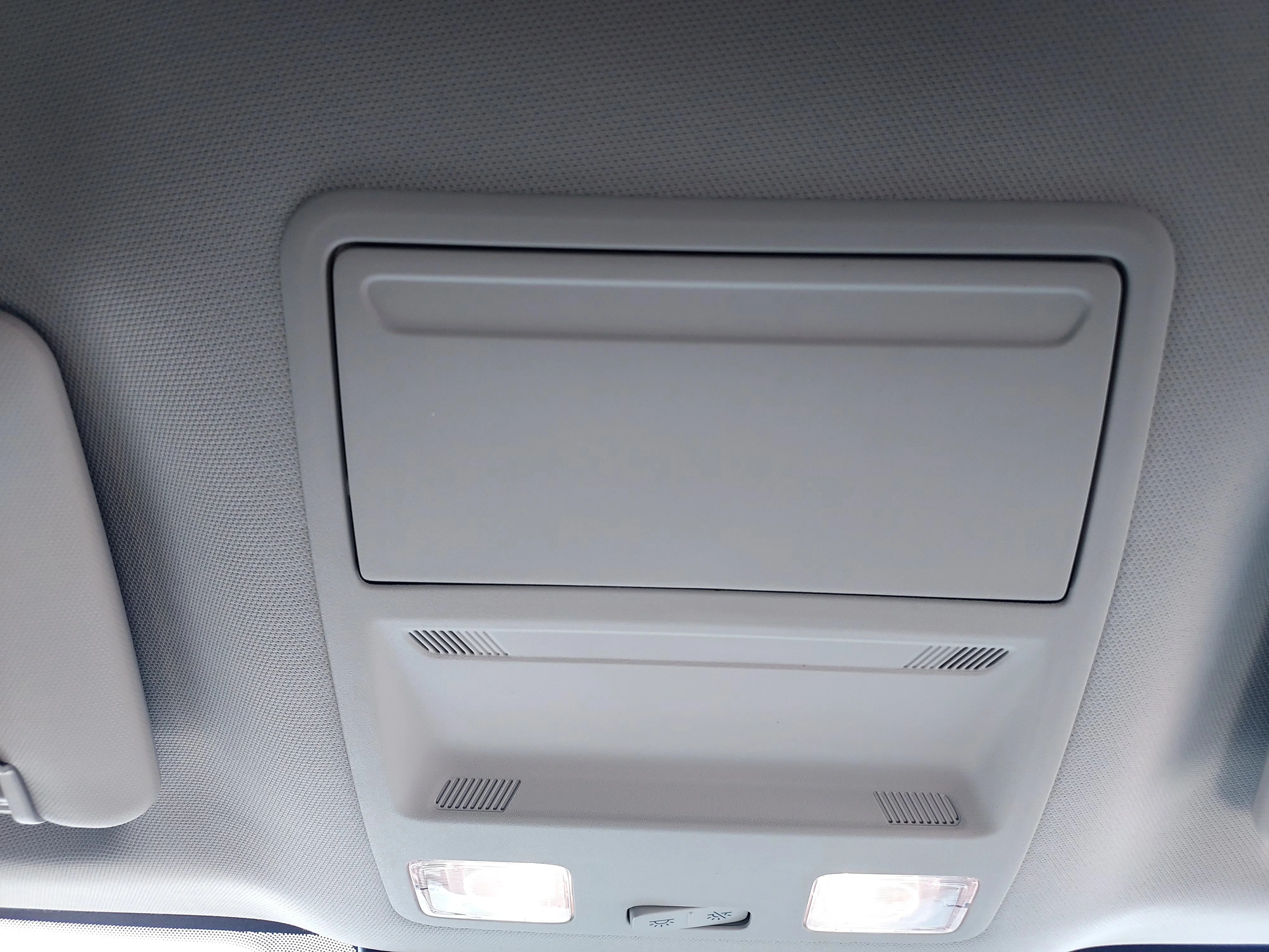 New 2026 Azure Gray Metallic Tri-Coat Ford XLT image 26