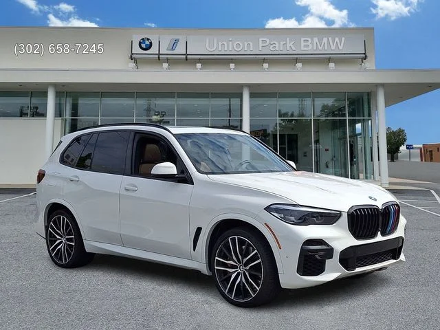 Certified Used 2023 Alpine White BMW M50i image 3