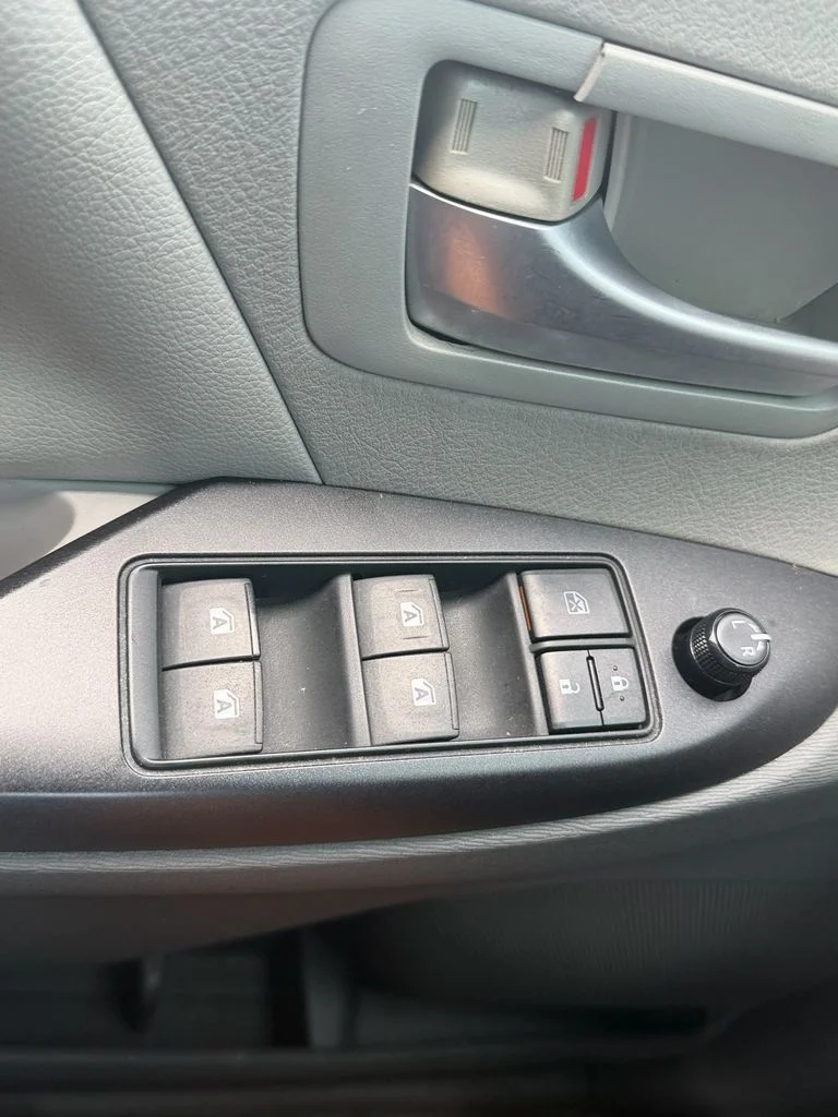 Used 2015 White Toyota LE image 29