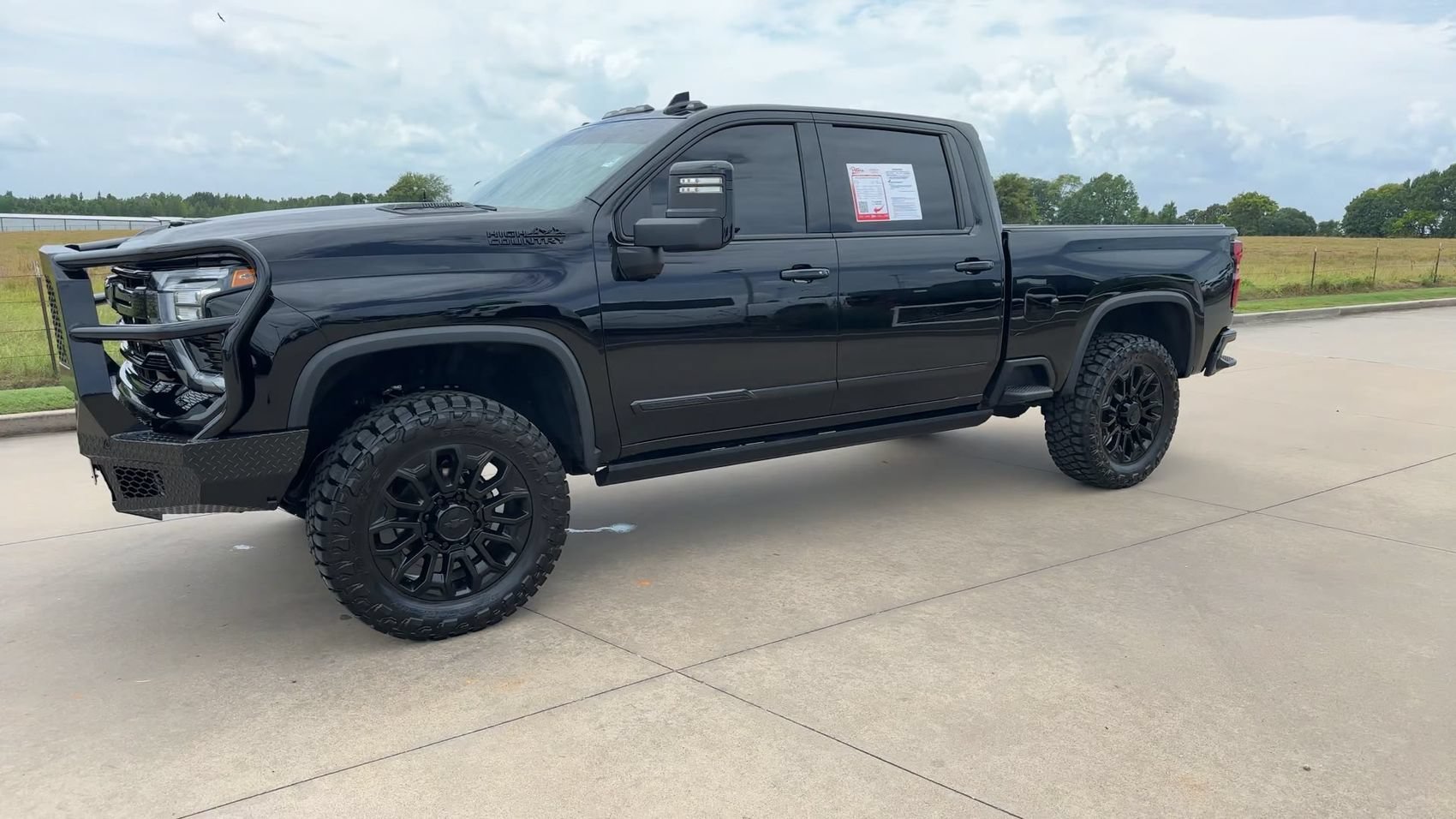 Used 2025 Black Chevrolet High Country image 5