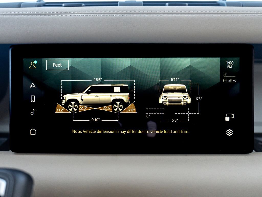 Used 2024 Green Land Rover X-Dynamic SE image 27