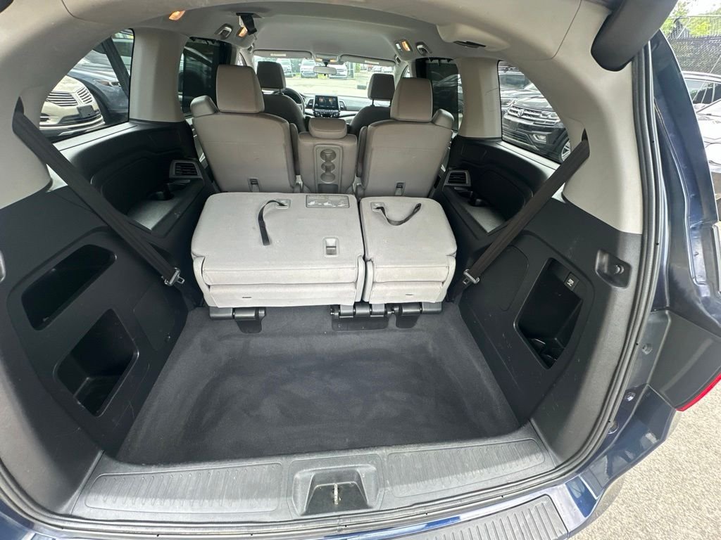 Used 2018  Honda EX image 30