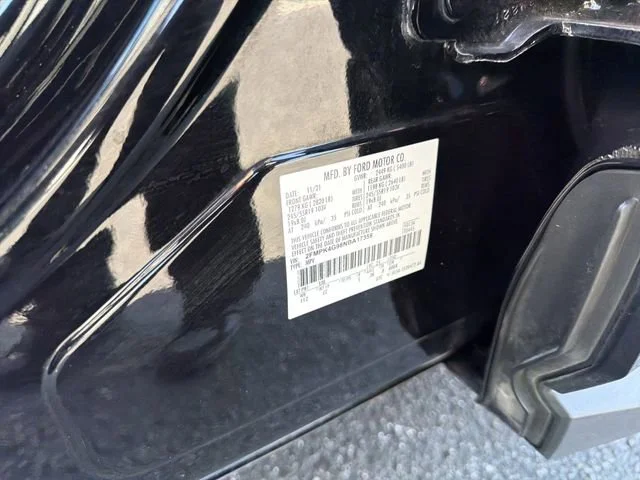 Used 2022 Black Ford SE image 35