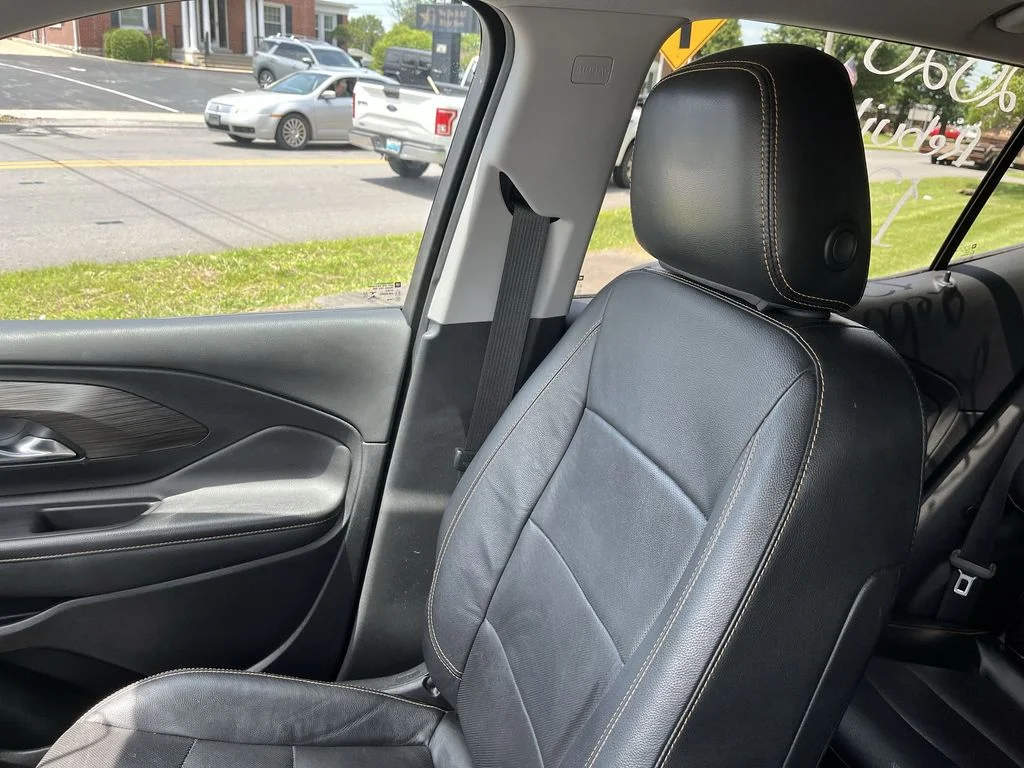 Used 2020 Gray GMC SLT image 22