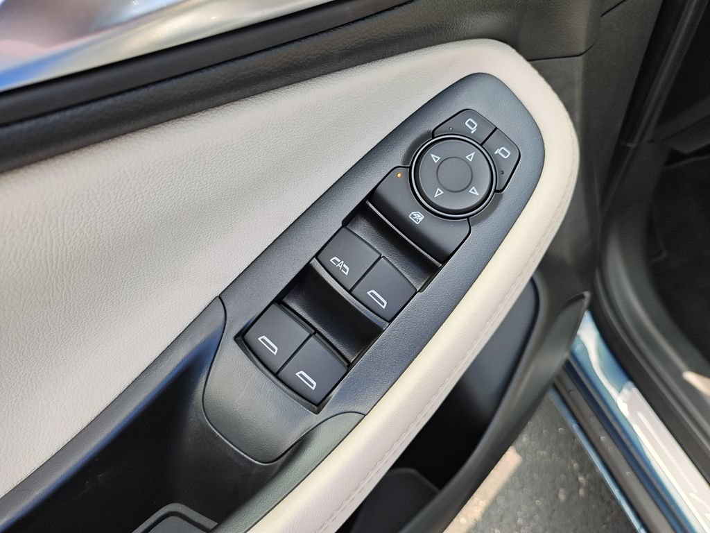 New 2026 Ocean Blue Metallic Buick Avenir image 11