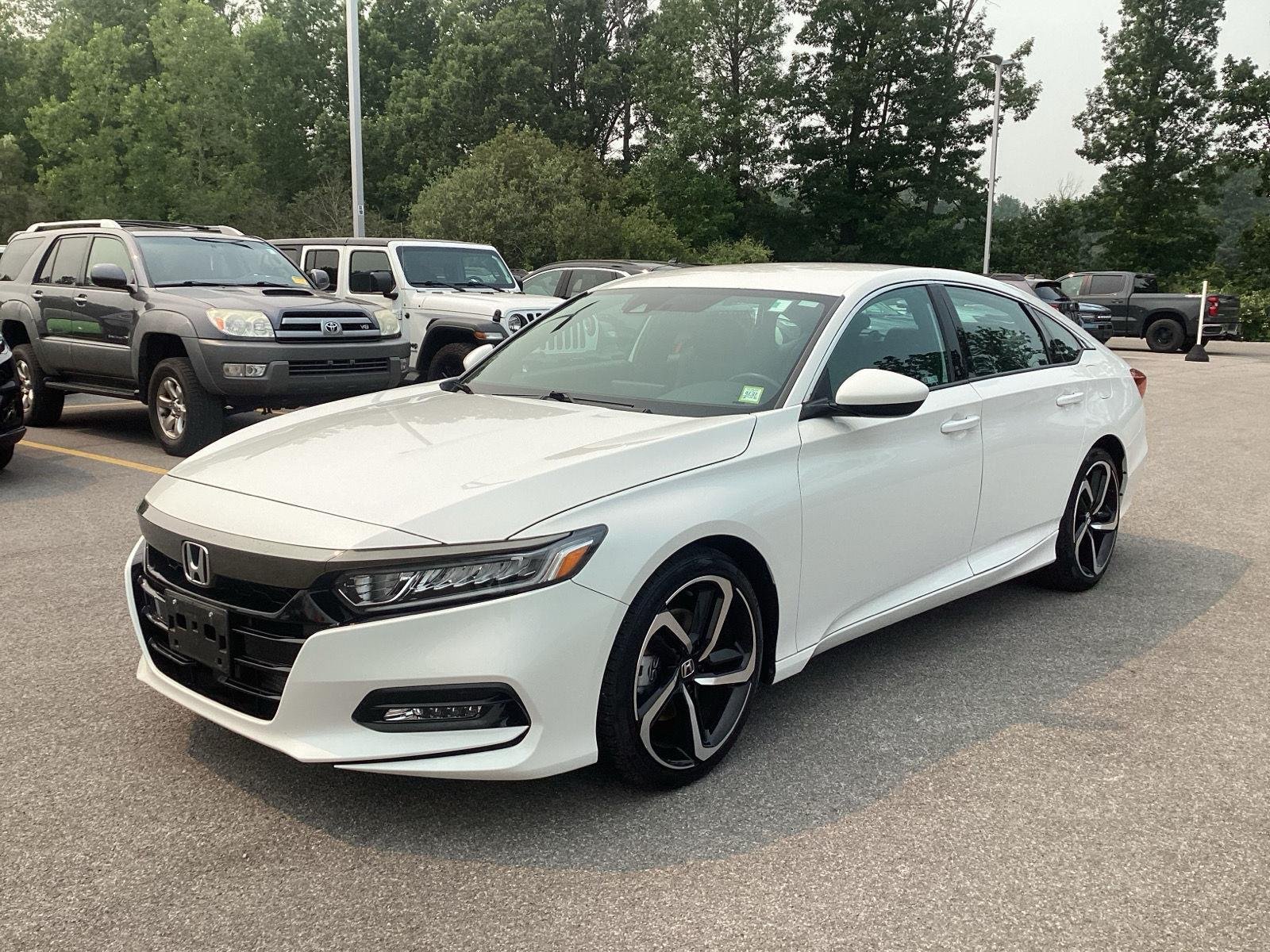Used 2020 Platinum White Pearl Honda Sport image 3