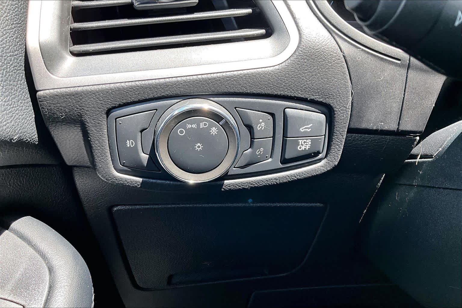 Used 2022 Iconic Silver Metallic Ford SEL image 34