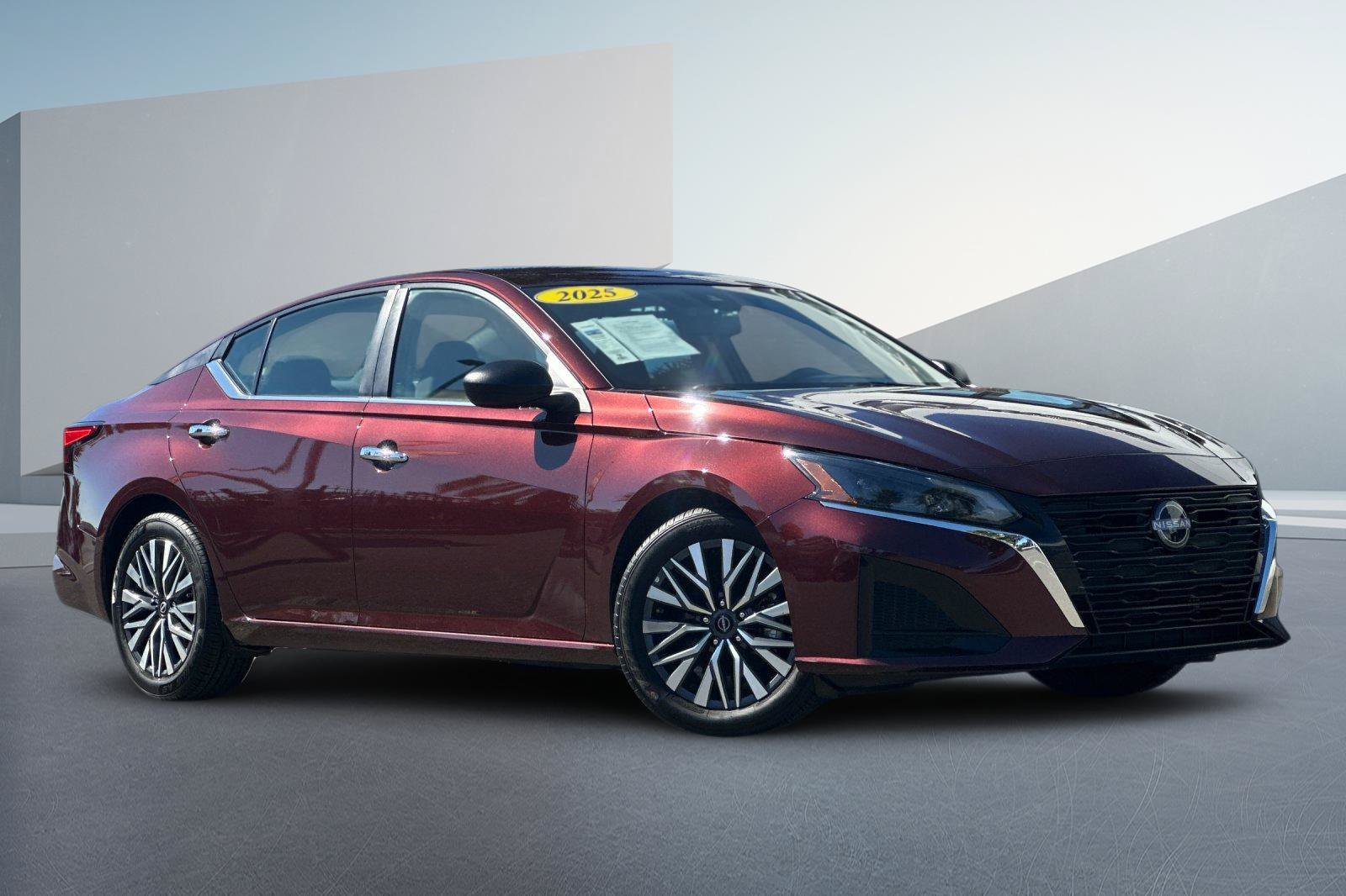 Used 2025  Nissan 2.5 SV image 2
