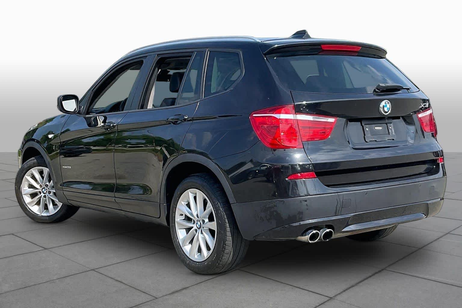 Used 2014 Black Sapphire Metallic BMW xDrive28i image 11
