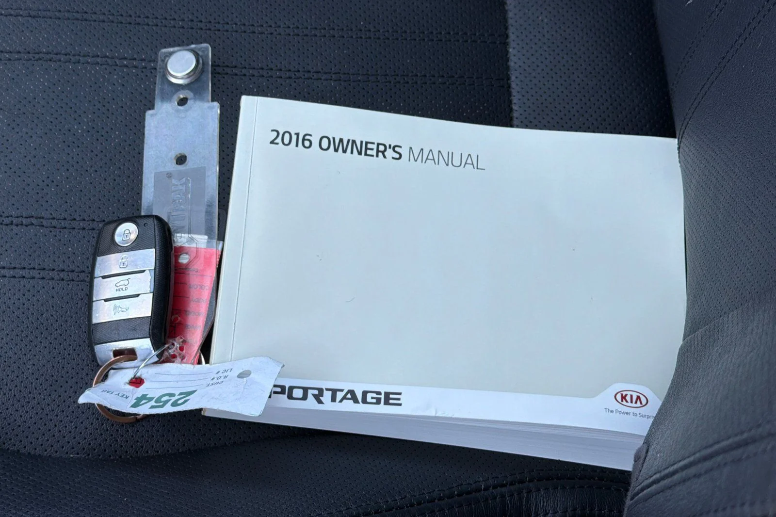 Used 2015 Black Kia EX image 11