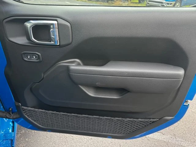 New 2026 Hydro Blue Pearl-Coat Exterior Paint Jeep Sport image 12