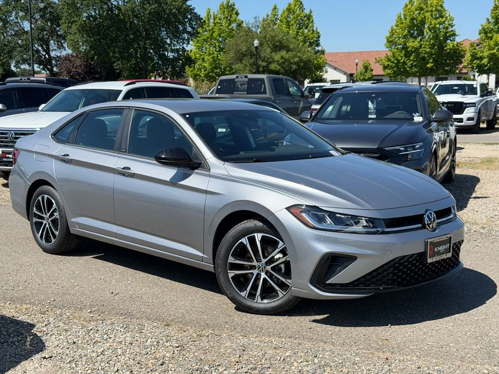 New 2026 Pyrite Silver Metallic Volkswagen 1.5T Sport image 3