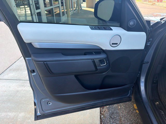 Used 2023 Blue Land Rover S R-Dynamic image 10
