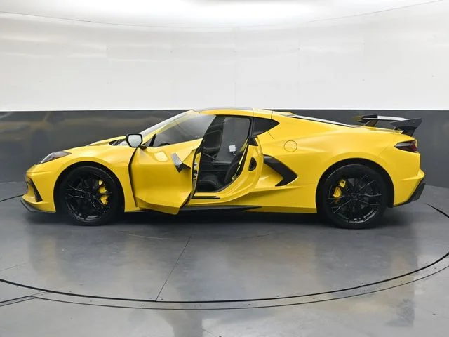 Used 2025 Yellow Chevrolet Stingray image 41