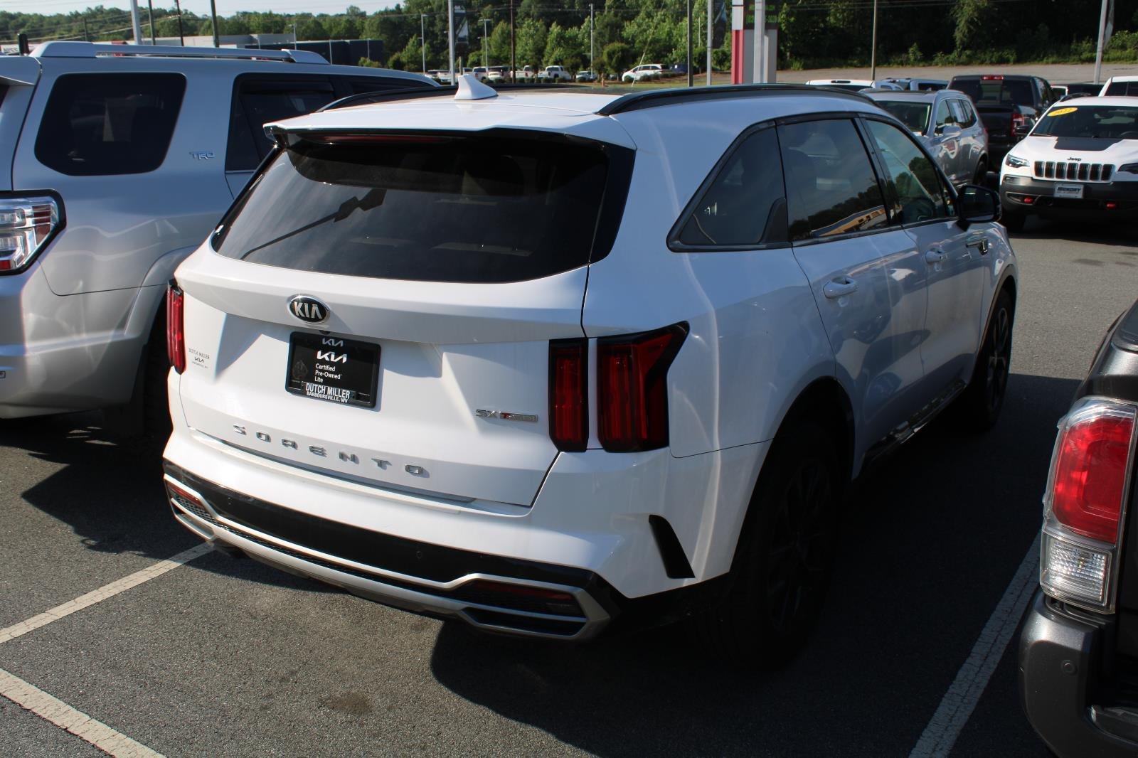 Used 2021 Glacial White Pearl Kia SX image 3