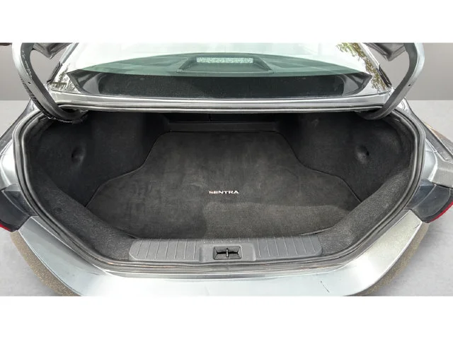 Used 2025  Nissan SR image 33