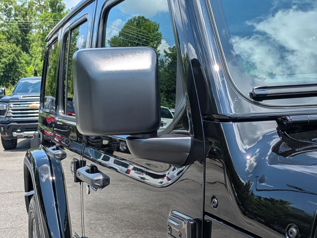 New 2026 Black Clear-Coat Exterior Paint Jeep Sahara image 14