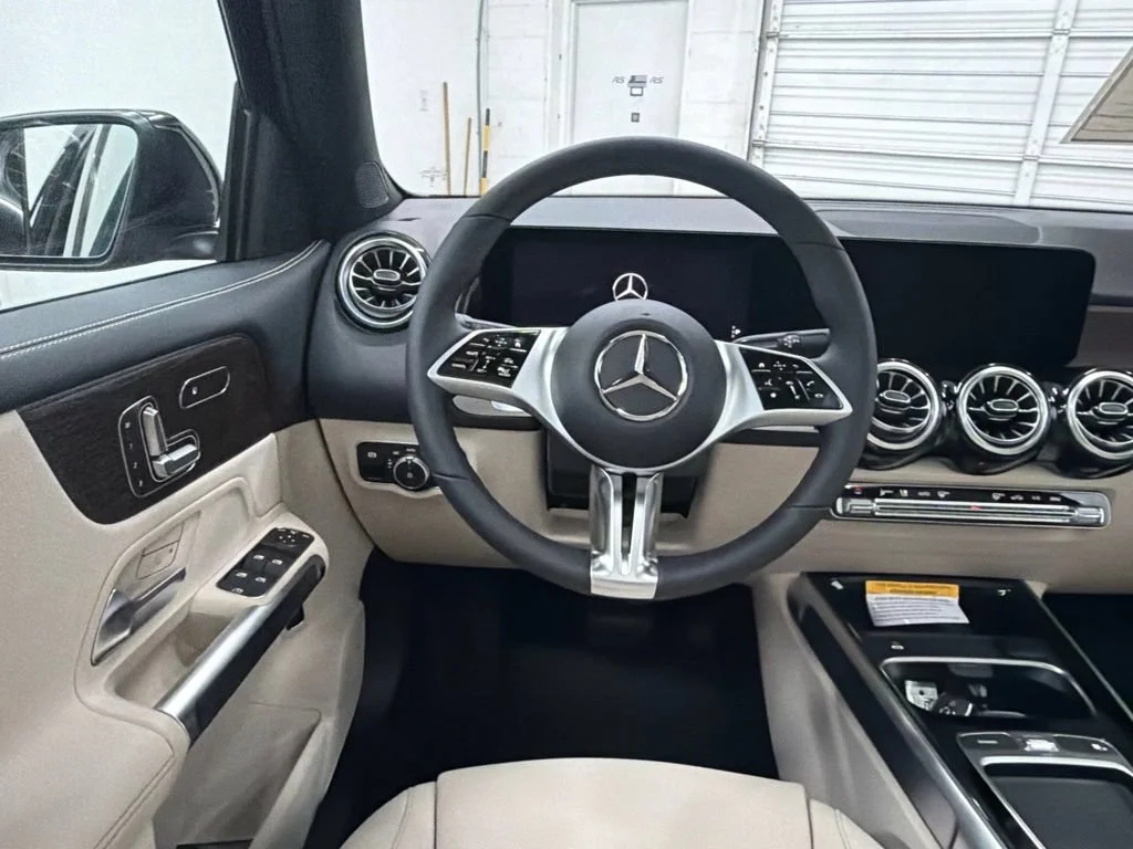 New 2026 Black Mercedes-Benz GLB 250 image 20