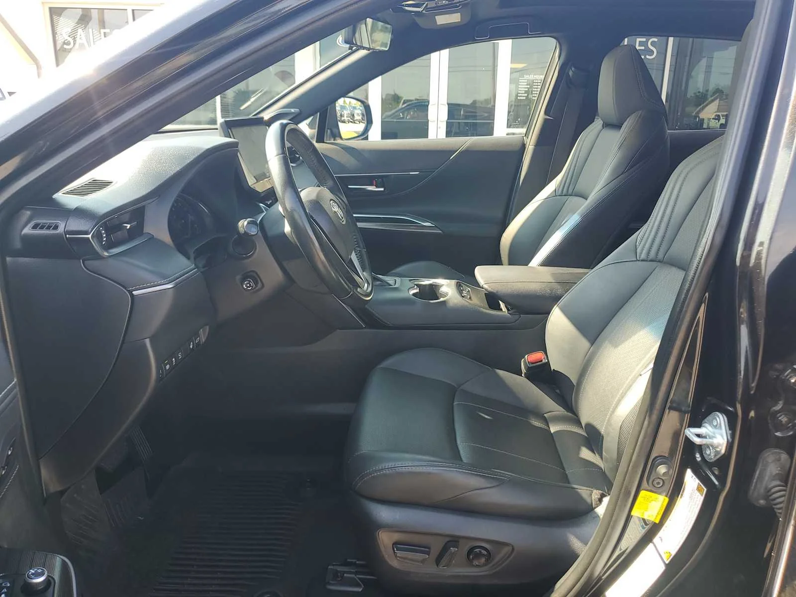 2022 Toyota Venza Limited - Photo 23