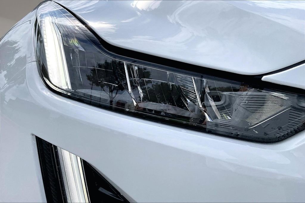 Certified Used 2024 Summit White Cadillac V-Series Blackwing image 31