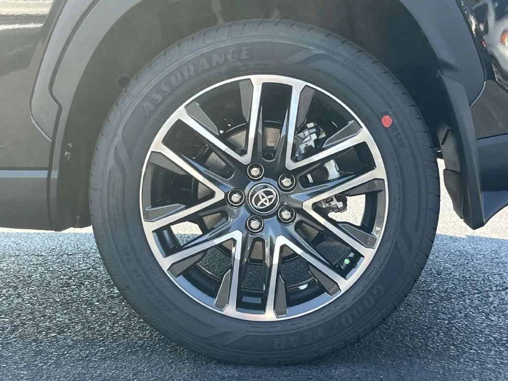 New 2026  Toyota XLE image 7