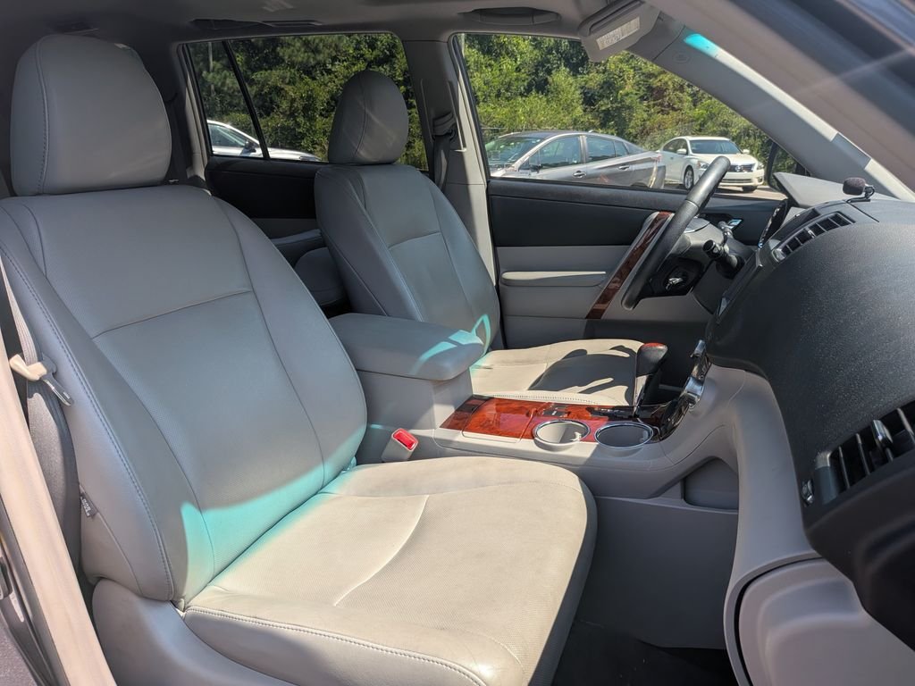 Used 2012 Gray Toyota Limited image 30