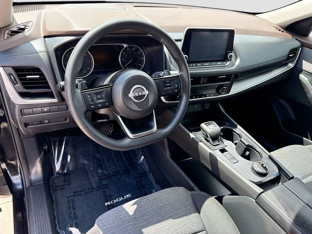 Used 2023 Black Nissan SV image 9