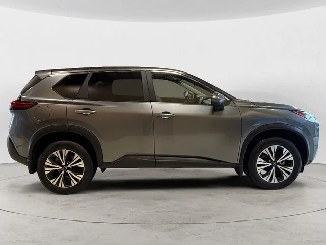 Used 2023 Gray Nissan SV image 7