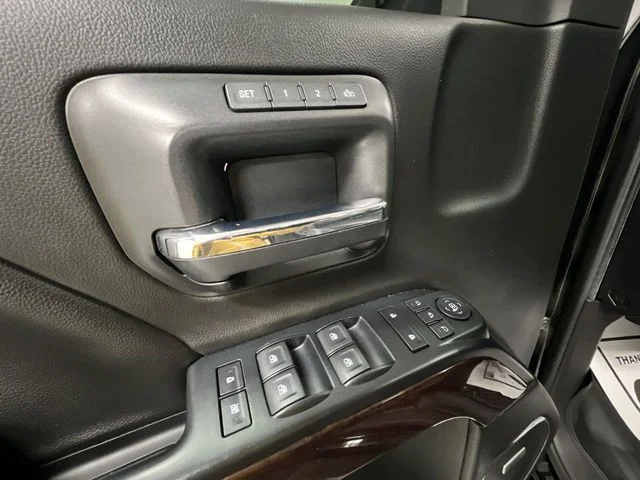 Used 2018 Black GMC SLT image 22