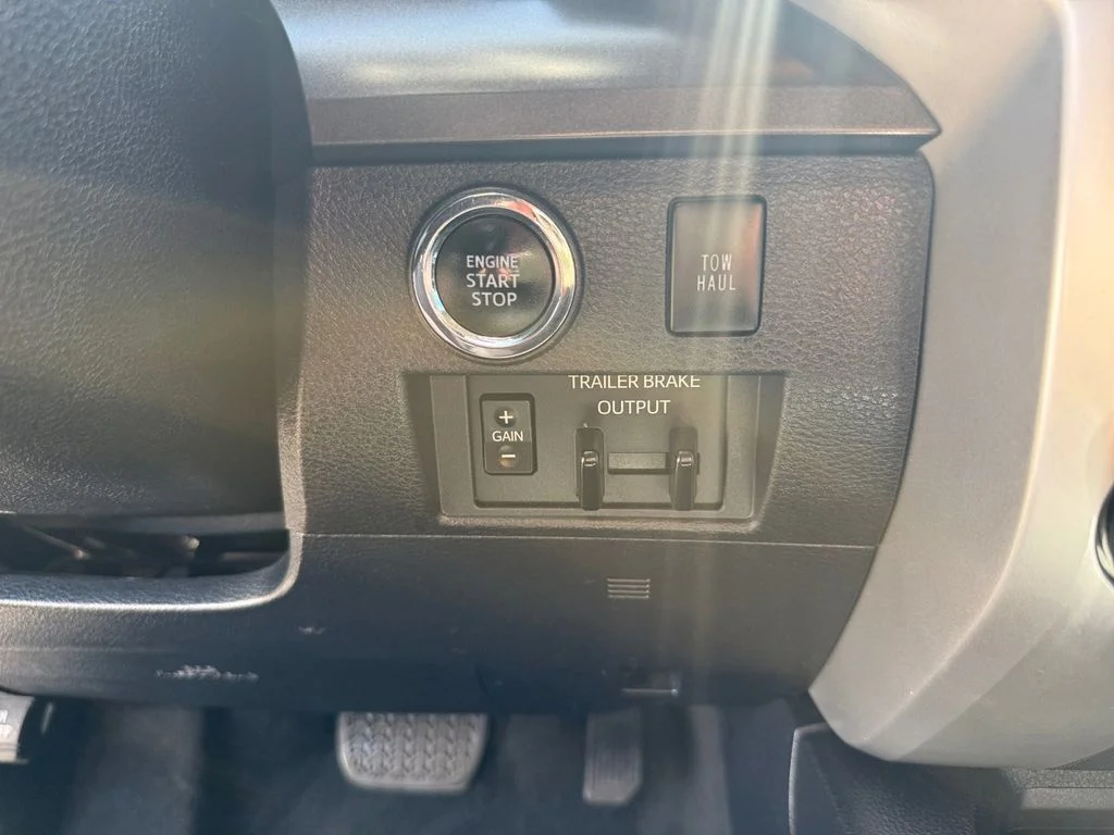 Used 2020 Black Toyota SR5 image 21