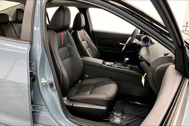 New 2026 Atlantic Gray/Super Black Nissan SR image 37