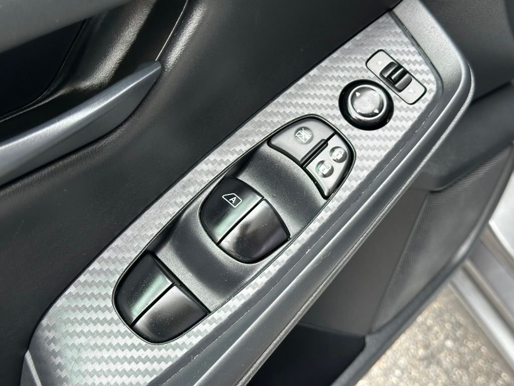 Used 2025 Gray Nissan S image 11