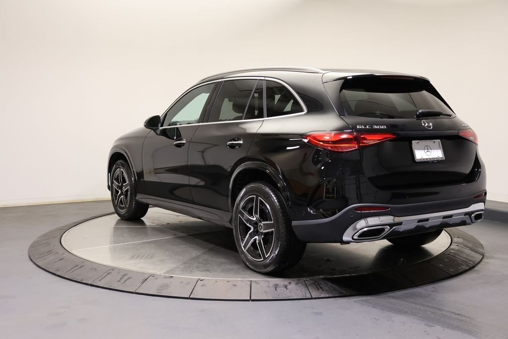 Used 2026 Black Mercedes-Benz GLC 300 image 5