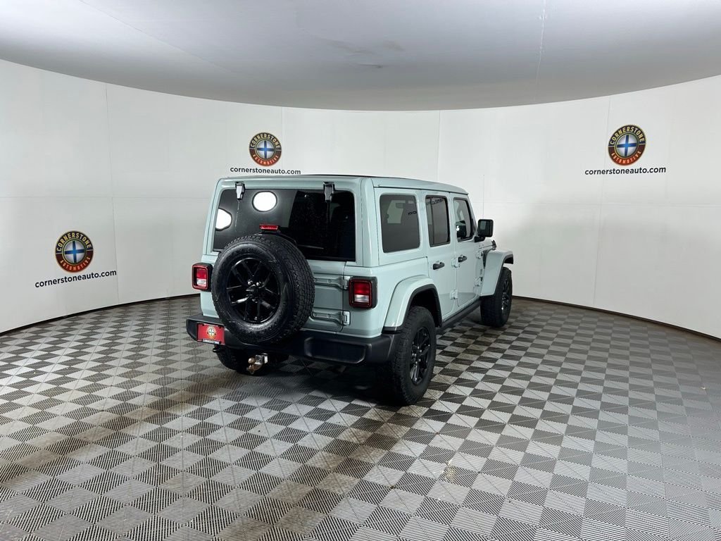 Used 2023 Gray Jeep  image 19