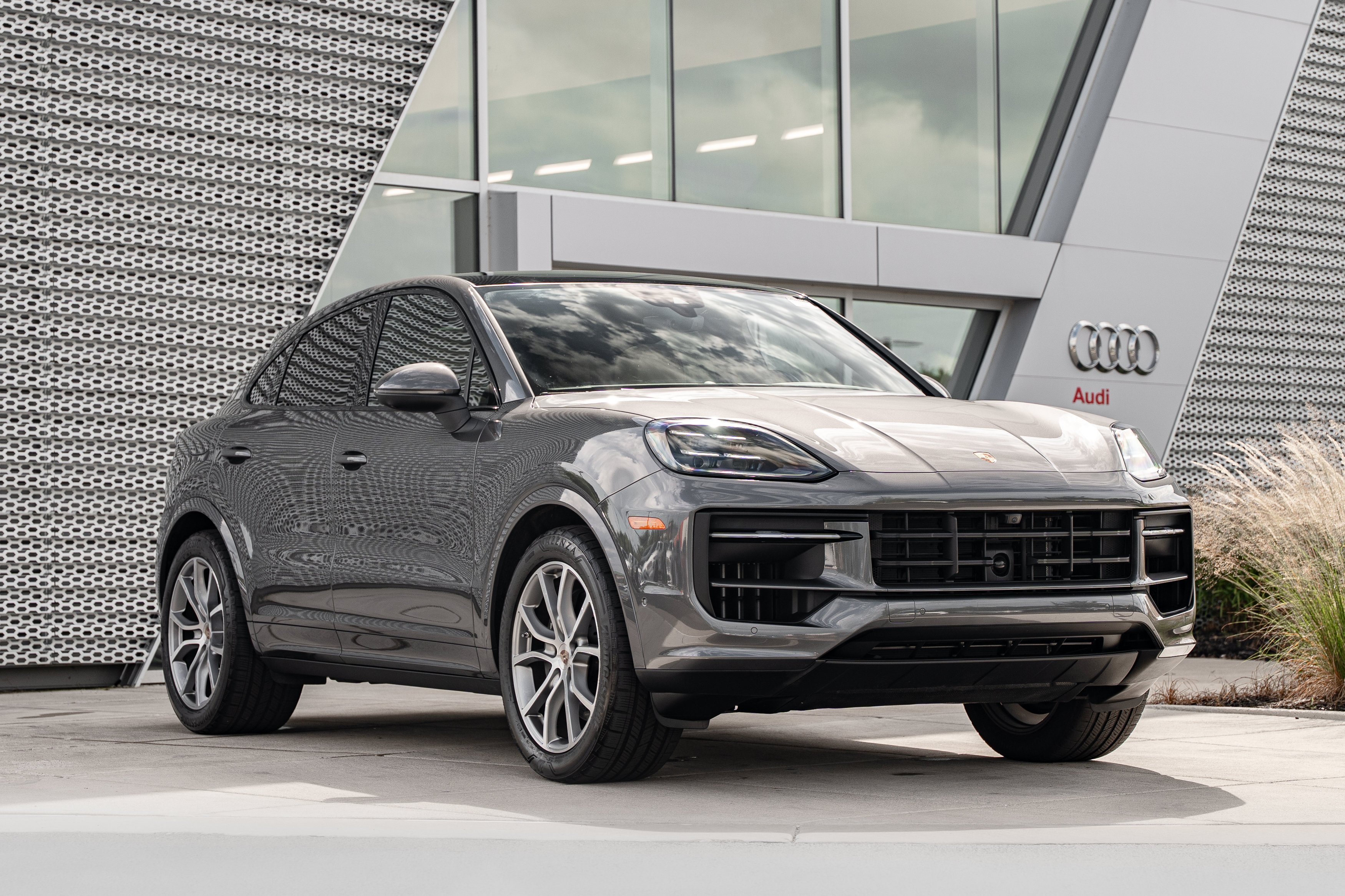 Used 2025 Arctic Gray Porsche Base image 1